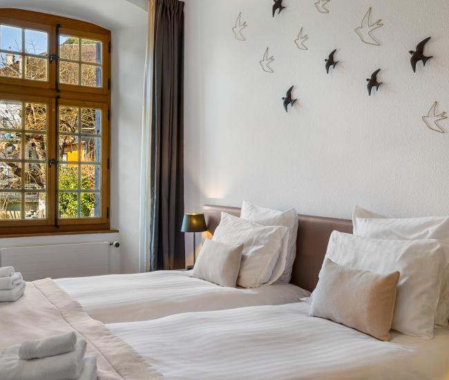 Chambre avec vue église et jardin, propre, élélgante, raffiné